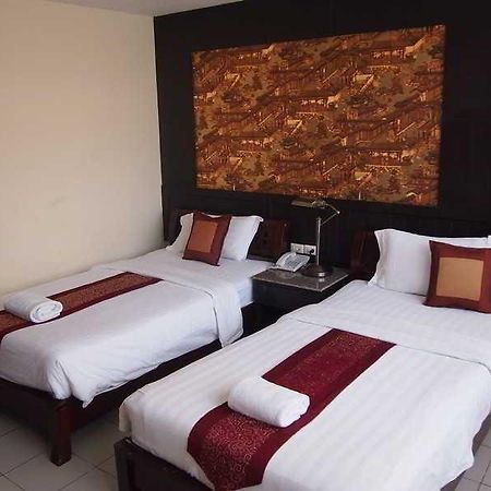Jomtien Holiday Pattaya 호텔 외부 사진